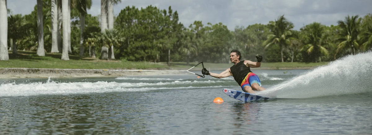 Waterskis