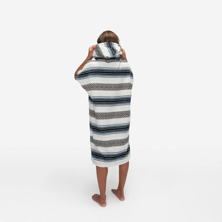 Slowtide Oso Changing Poncho | White