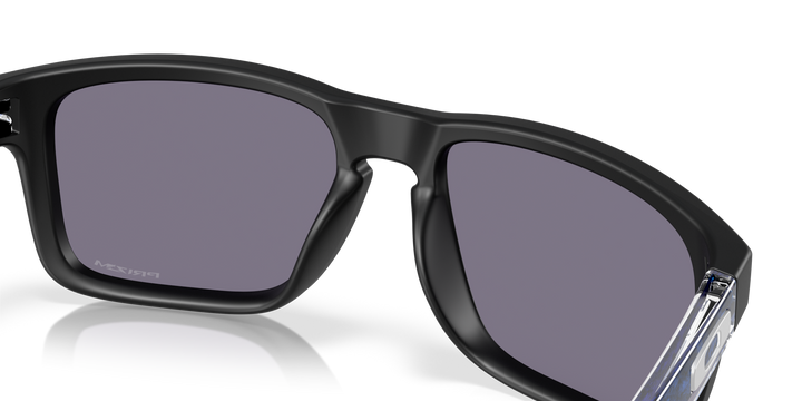 Oakley Holbrook Matte Black Blue Resin | Prizm Grey