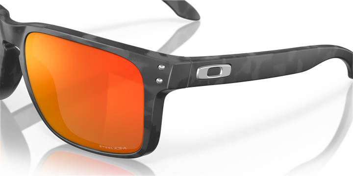 Oakley Holbrook XL Matte Black Camoflauge | Prizm Ruby