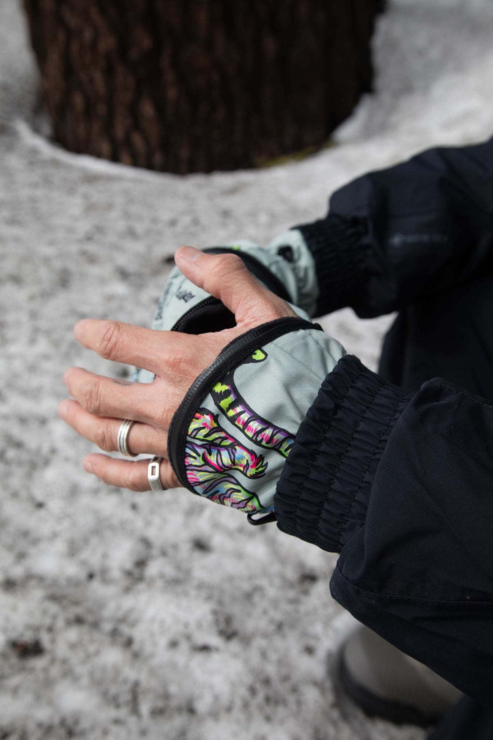 Deathgrip Ghoul Mitt 2026 | Melodie Perault