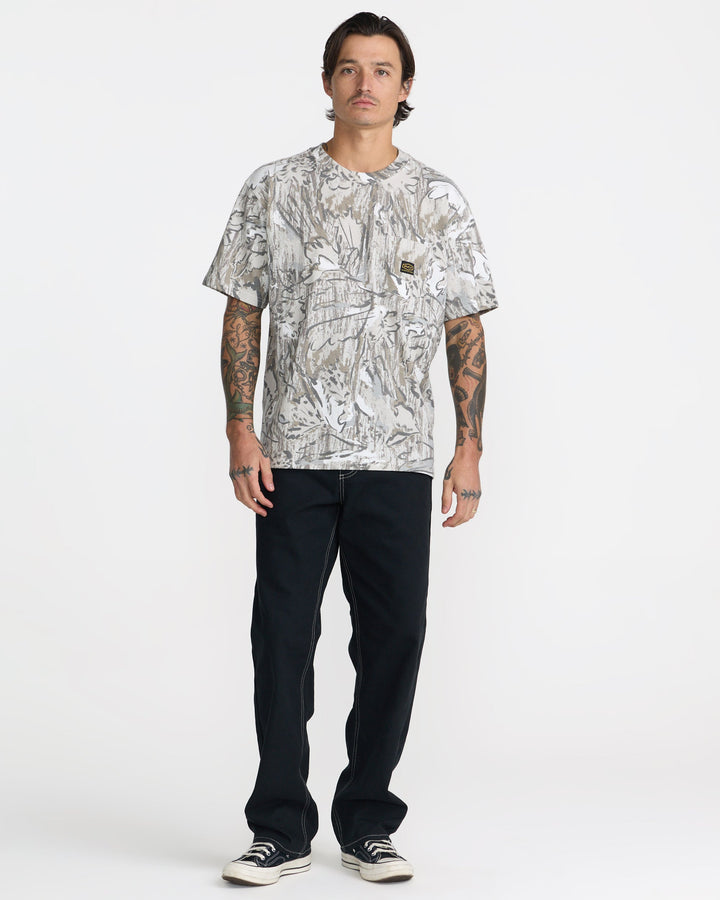 RVCA Men’s Americana Pocket Label Ss in Camo, full-length styled view