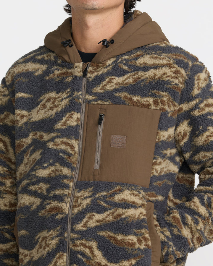 RVCA Men’s Del Mar Sherpa Zip in Tiger Camo, additional product detail