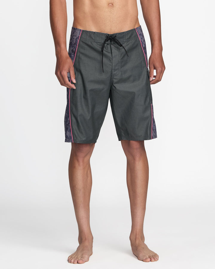 RVCA Jesse Barba Trunk 21 (Mens) | Black