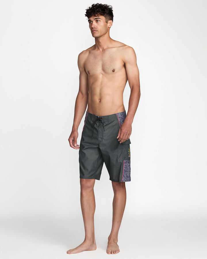 RVCA Jesse Barba Trunk 21 (Mens) | Black