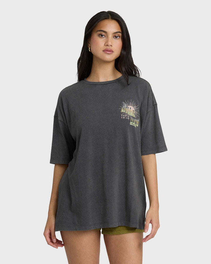 Billabong Sun Chasing Short Sleeve Tee (Women&