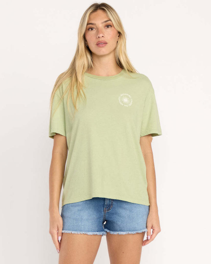 Billabong Paradise Calling Short Sleeve Tee (Women&