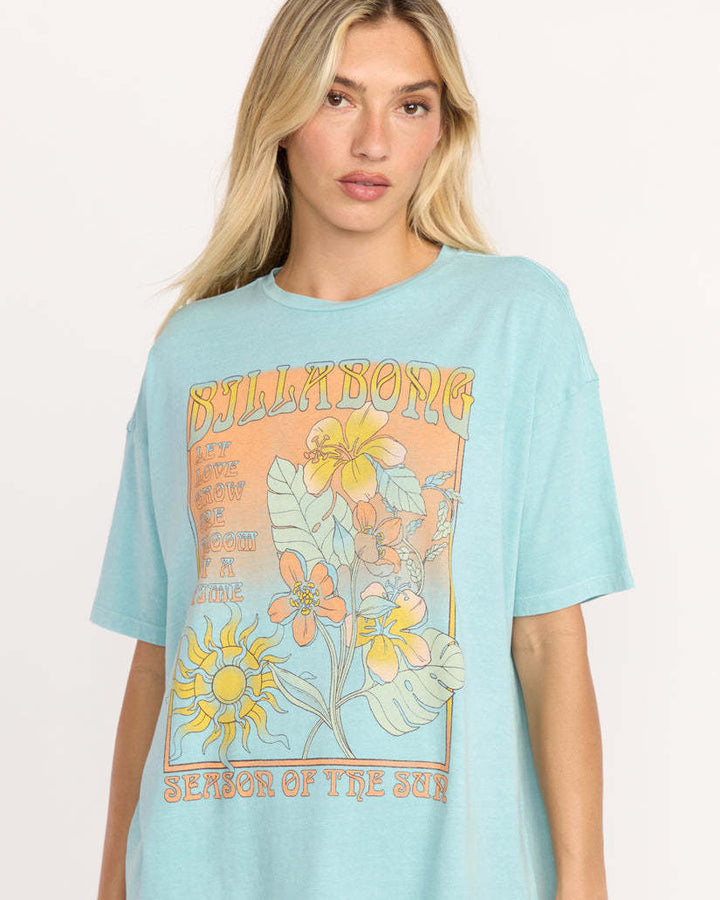 Billabong Daylight Blooms Short Sleeve Tee (Women&
