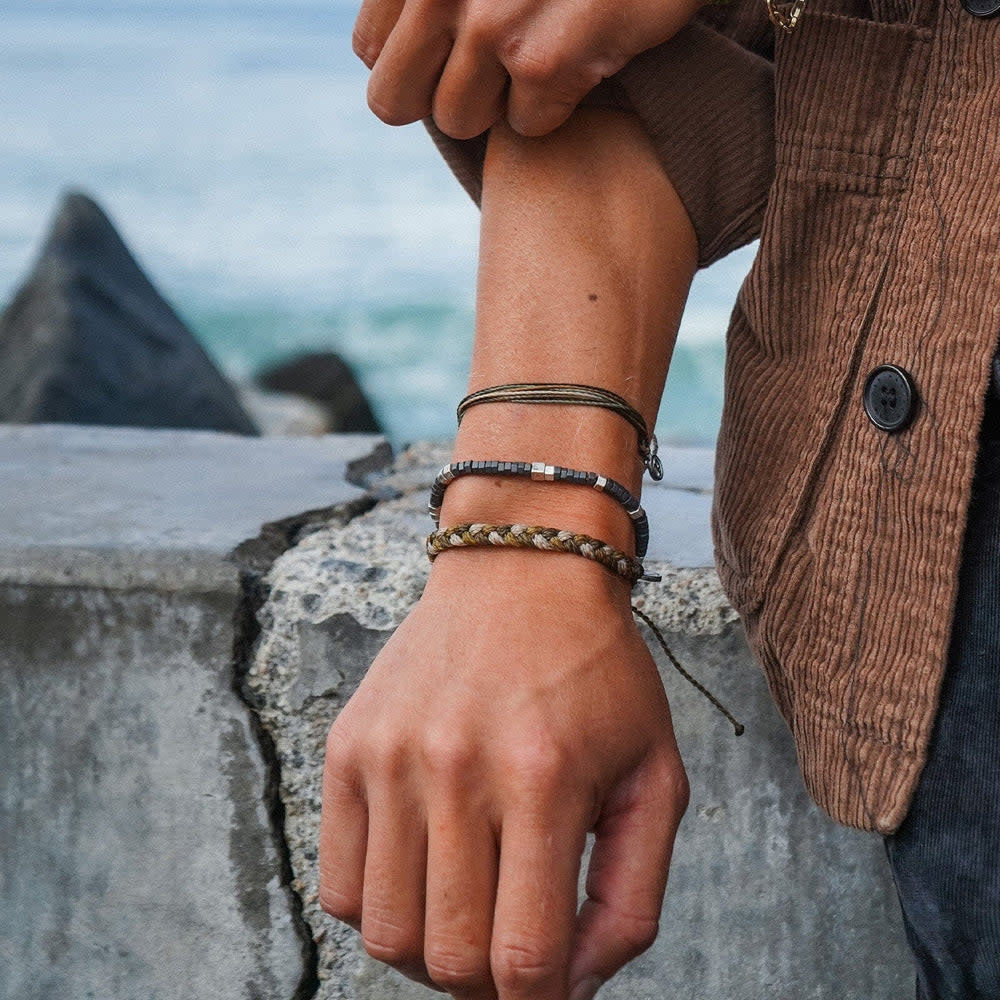 Pura Vida Men Faceted Pyrite Bead Stretch Bracelet | Silver