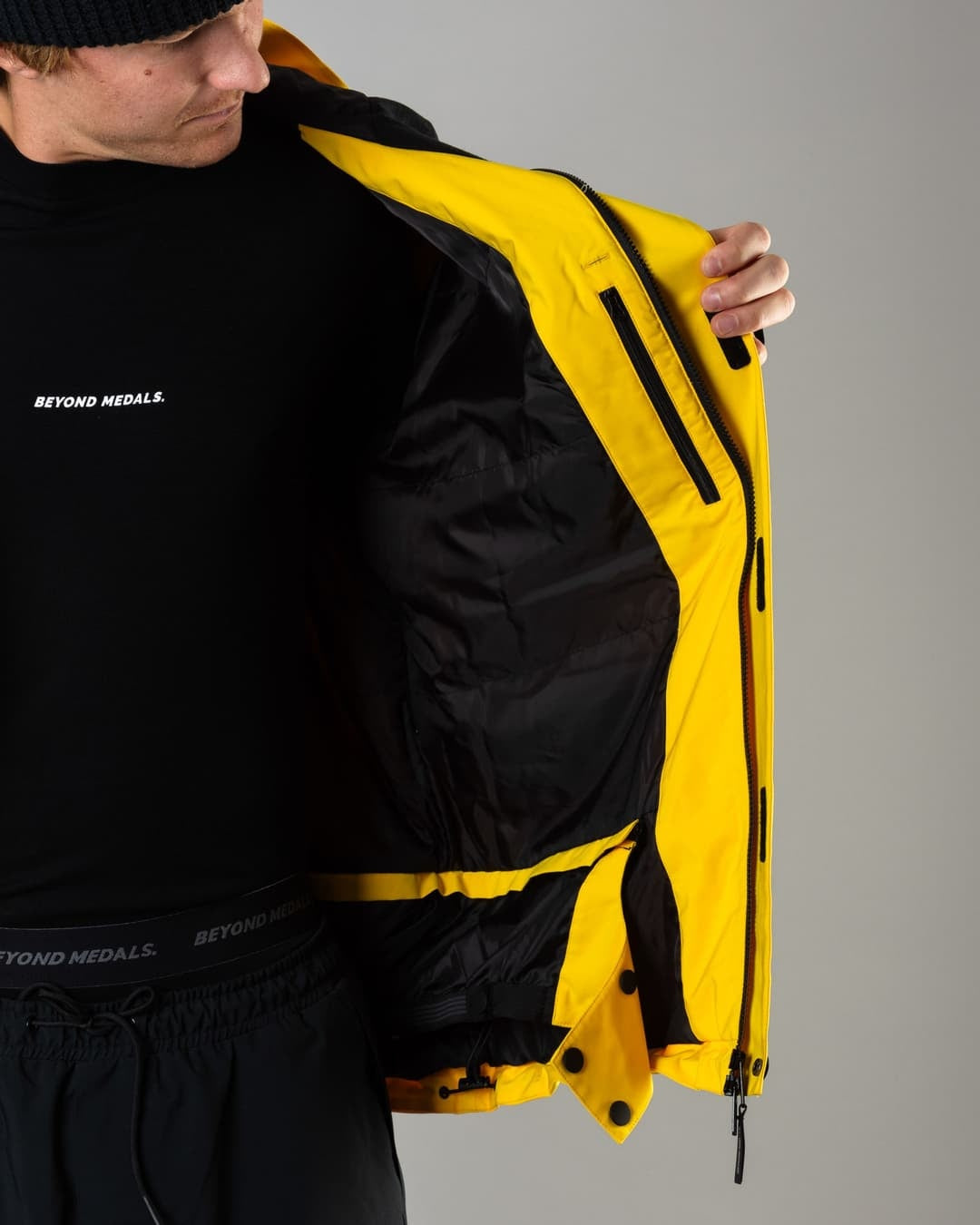 Beyond Medals Cargo 2L Men&