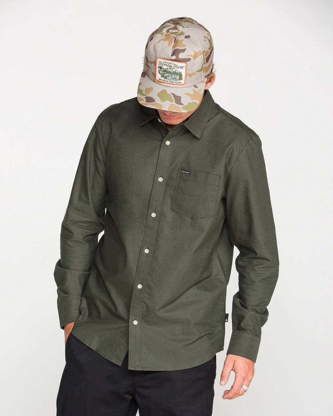Volcom Mens Veeco Oxford Ls - Climbing Ivy - front on-model view 