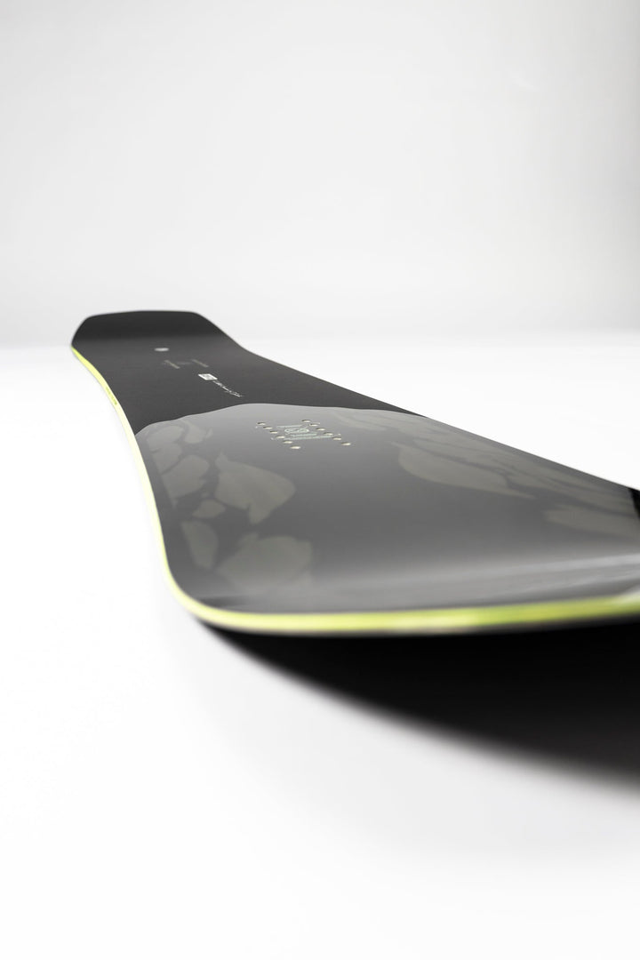 Capita Mens The Black Snowboard Of Death Snowboard