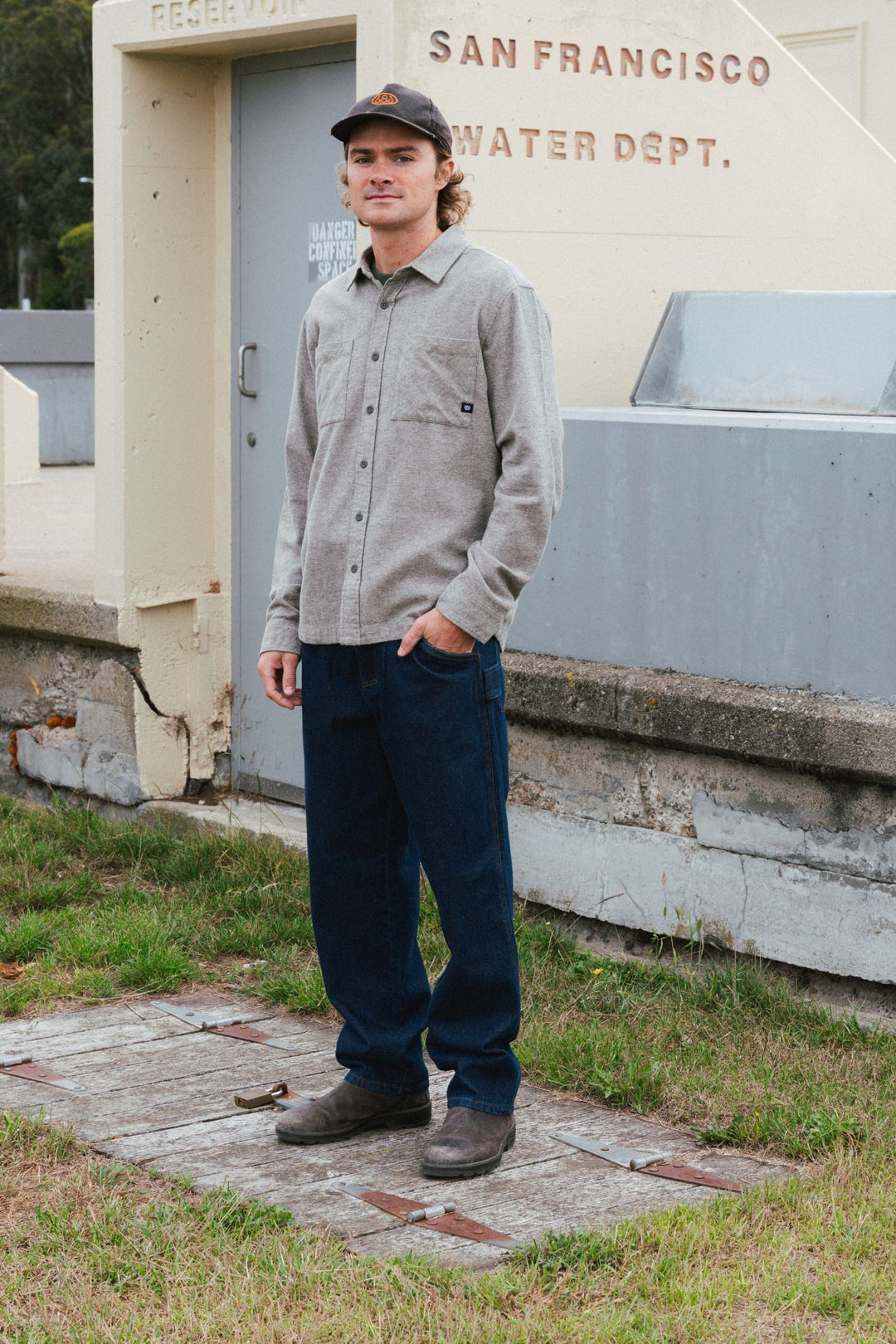 686 Men’s Unwork Hammerhead Denim Pant in Dark Wash - full-length model view