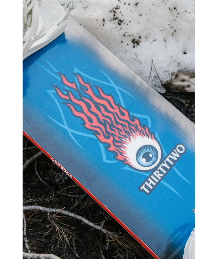 Thirty Two Cold World Unisex Snowboard