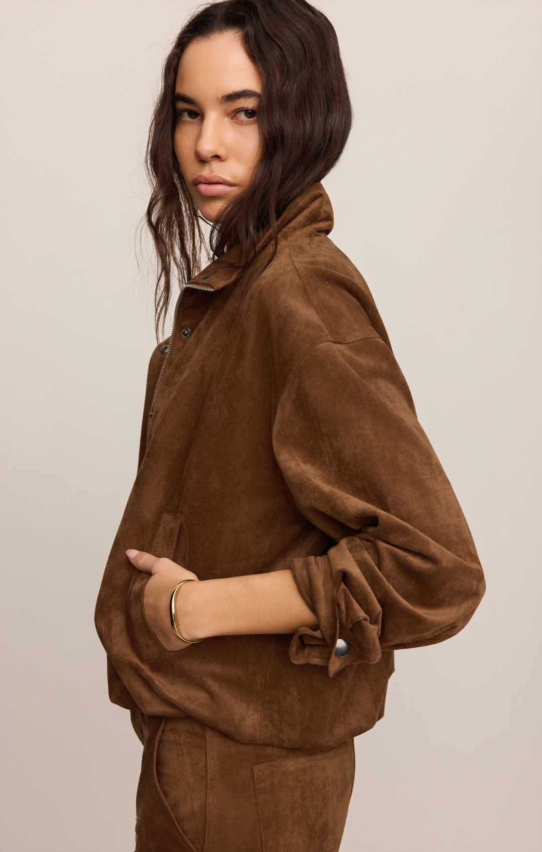 Z Supply Women’s Cecile Mid Rise Wide Leg Pant in Saddle Suede, detail view