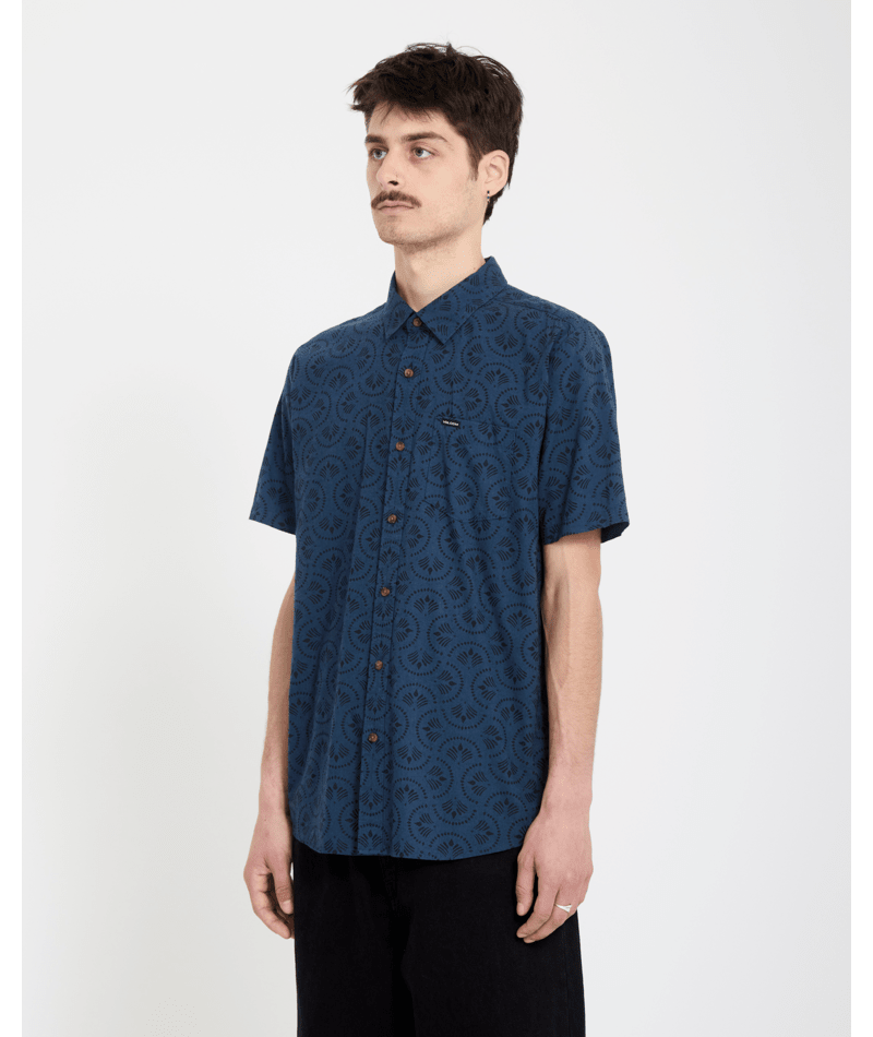 Volcom Scaler Stone Woven Short Sleeve (Men&