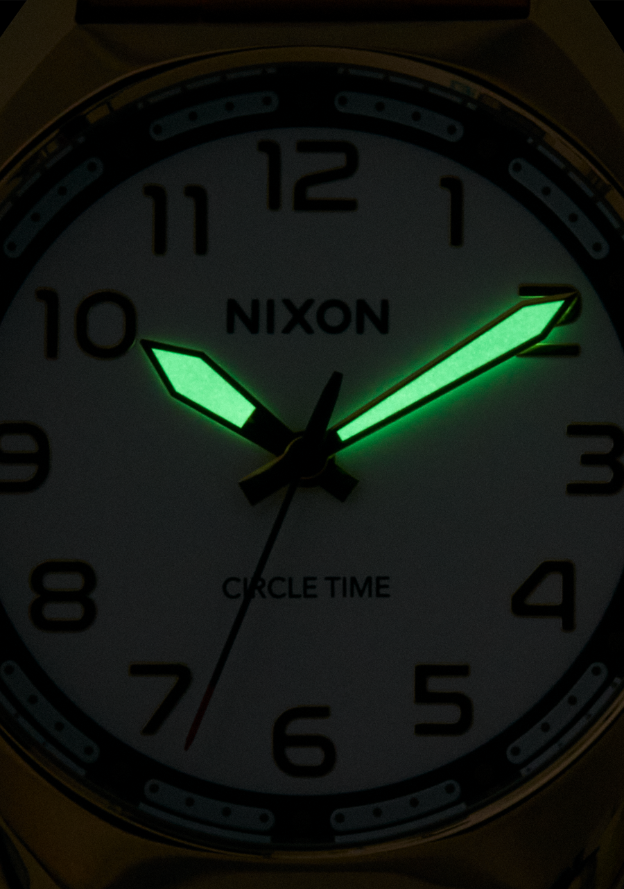Nixon Mullet Stainless Steel | Light Gold/White
