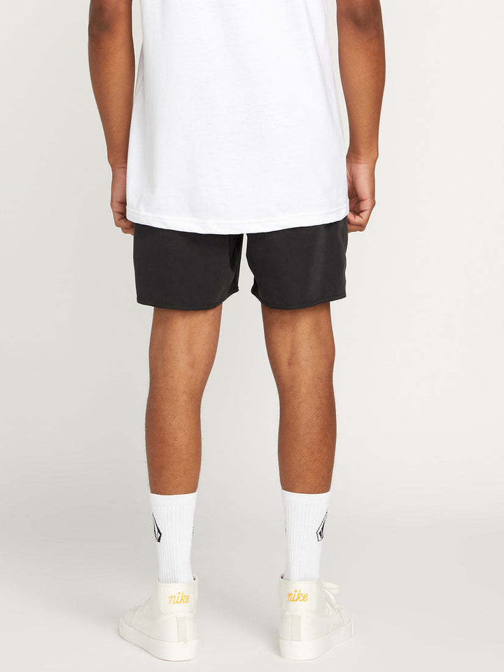 Volcom Lido Solid Trunk 16 (Mens) | Black