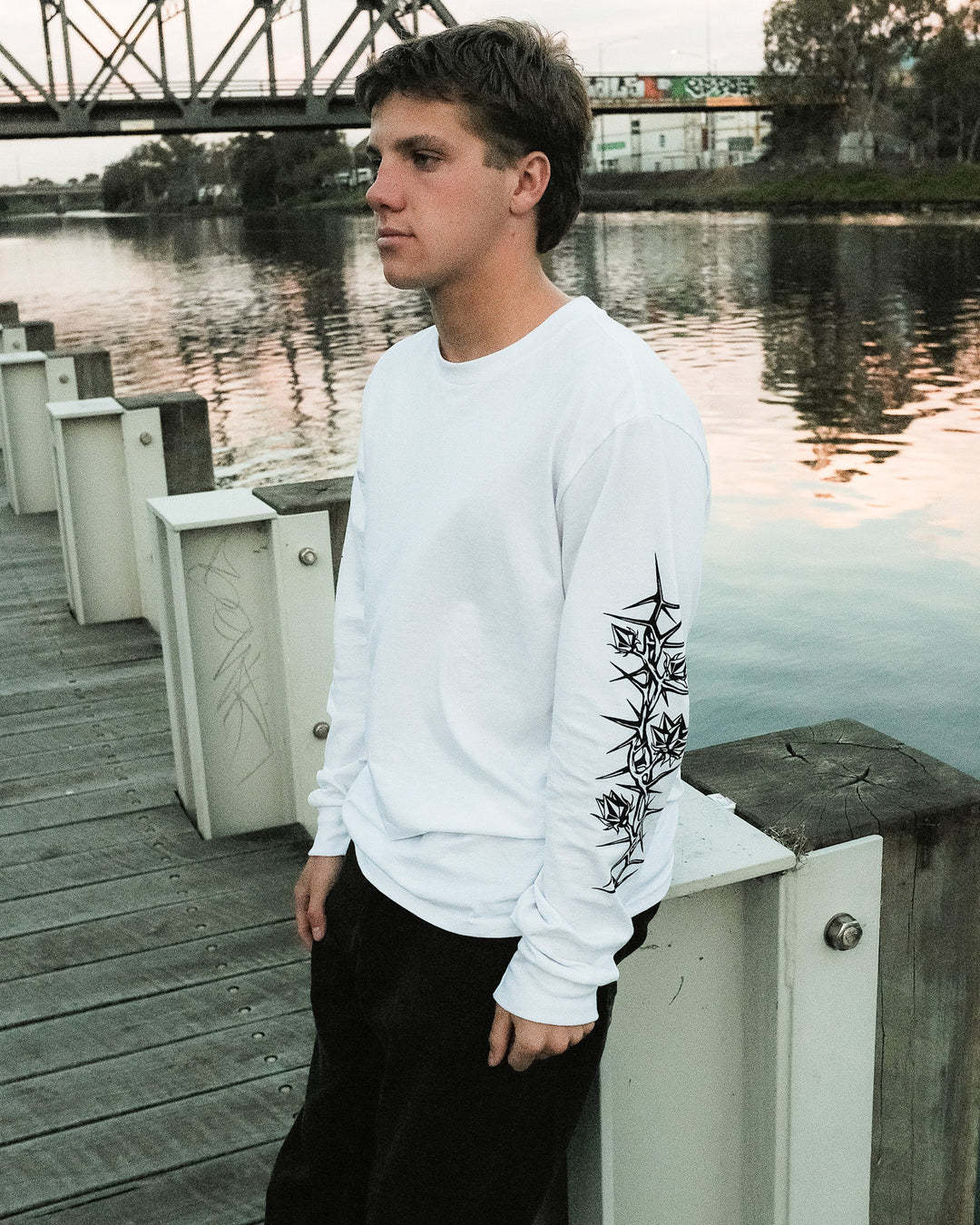 Volcom Die By The Stone Long Sleeve Tee (Men&