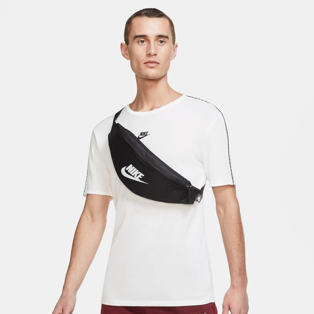 Nike Heritage Waistpack (Unisex) | Black/Black/White