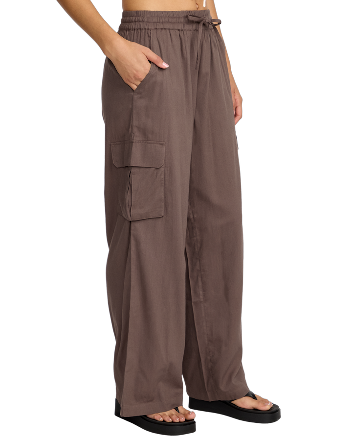 Volcom Lived In Beach Pant (Womens) | Black Plum