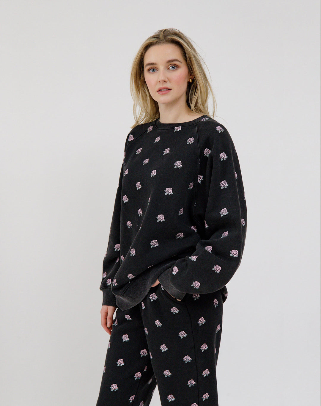 Brunette All Over Flower Perfect Crew (Women&