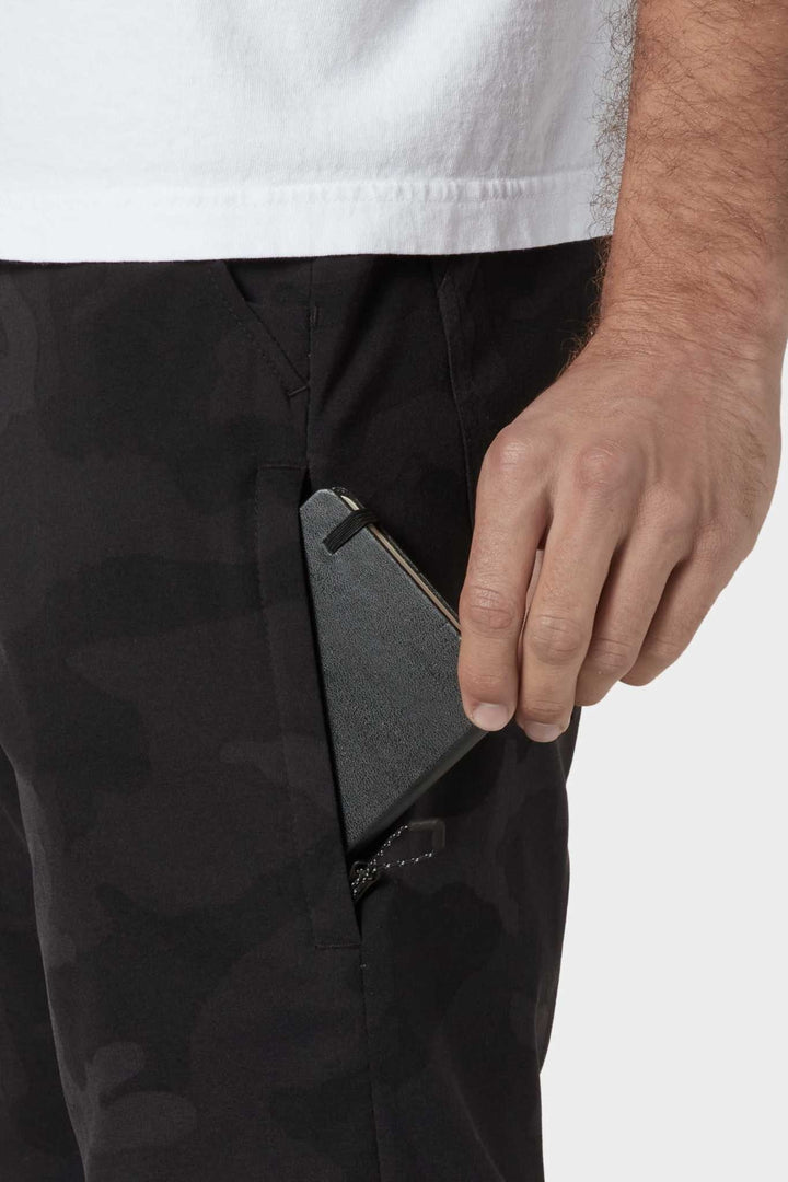 686 Everywhere Pant - Relaxed (Mens) | Black Camo