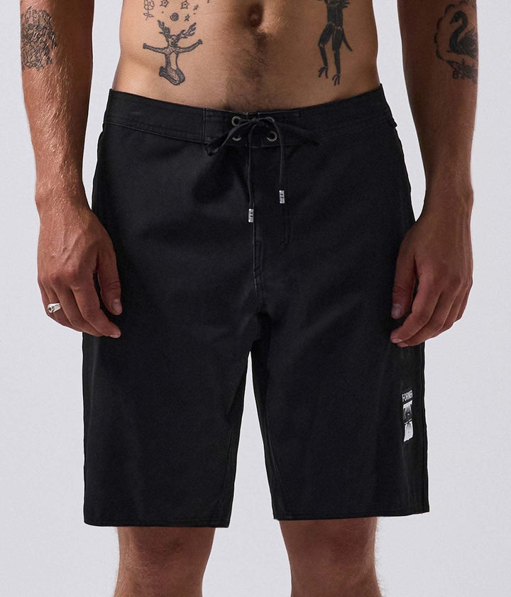 Former System 19In Trunk (Mens) | Black