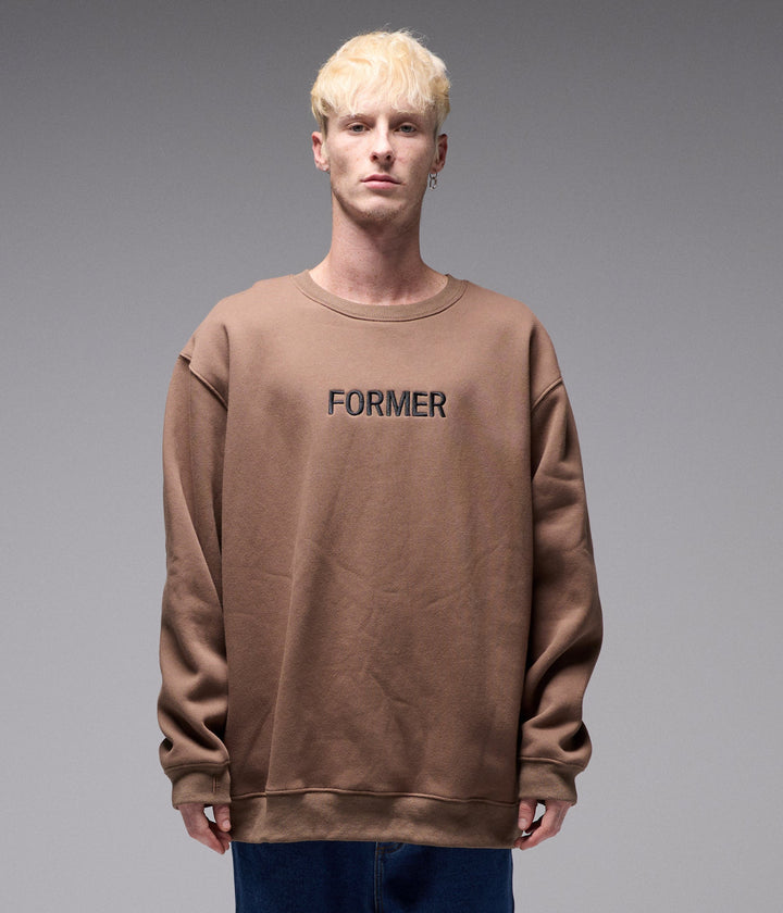 Former Legacy Embroidered Crew (Men&