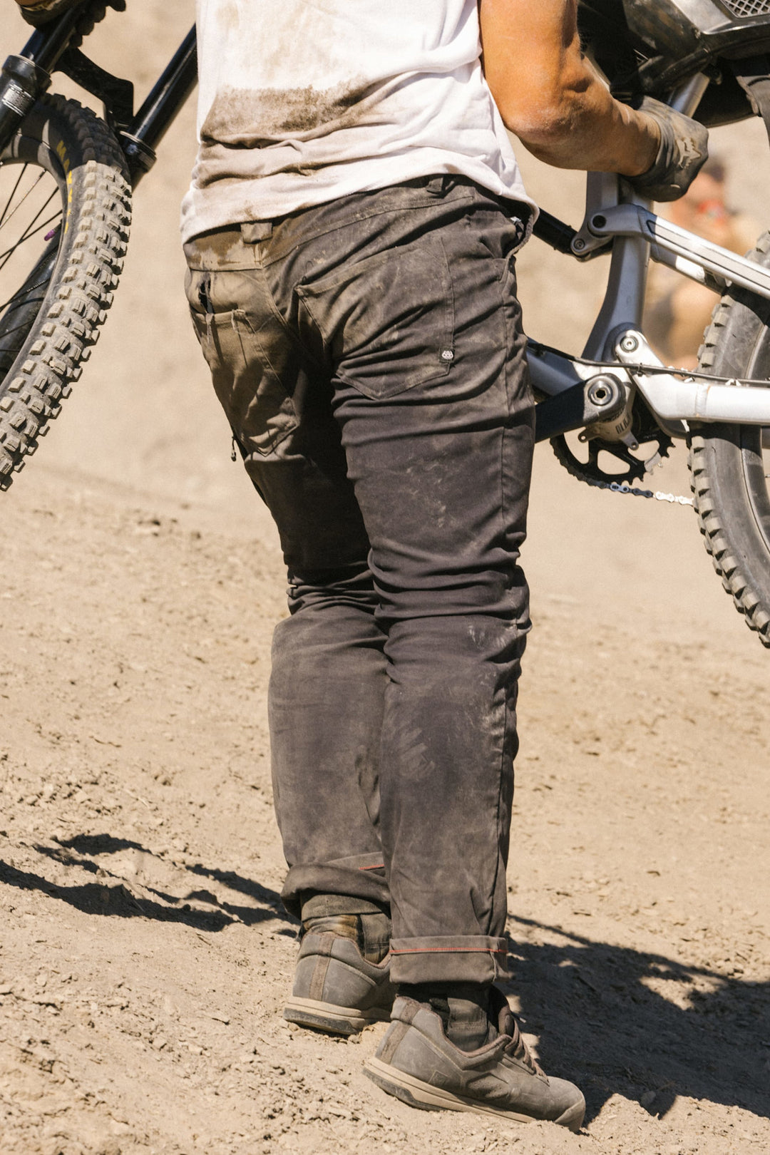 686 Everywhere Pant Slim (Mens) | Black