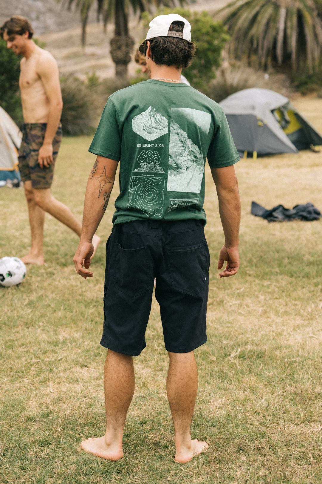 686 Everywhere 11 Short Relax (Mens) | Black