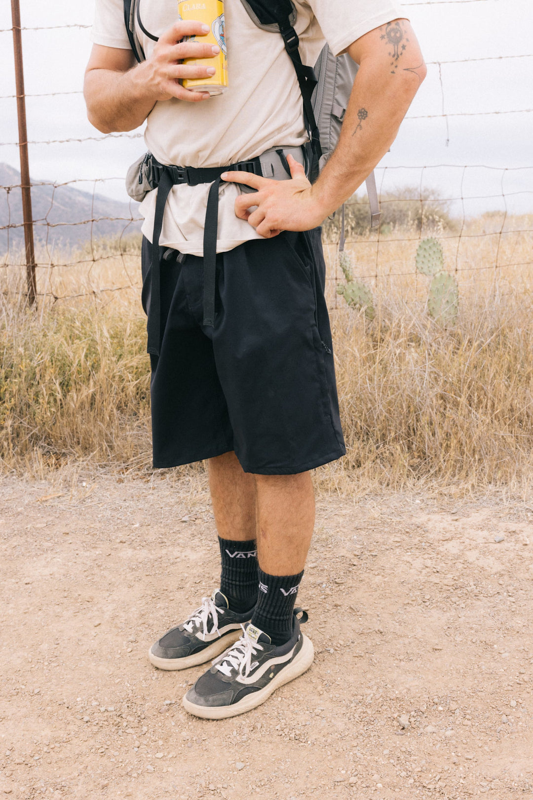 686 Everywhere 11 Short Relax (Mens) | Black
