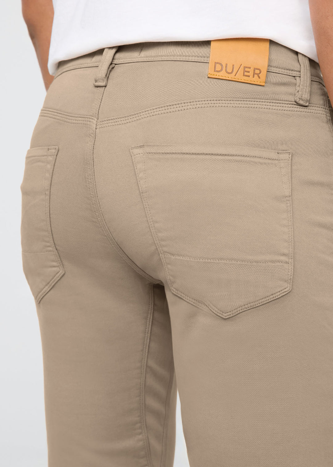 Duer No Sweat Straight (Mens) | Desert Khaki