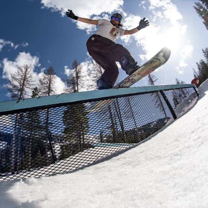 GNU C Money Snowboard 2026