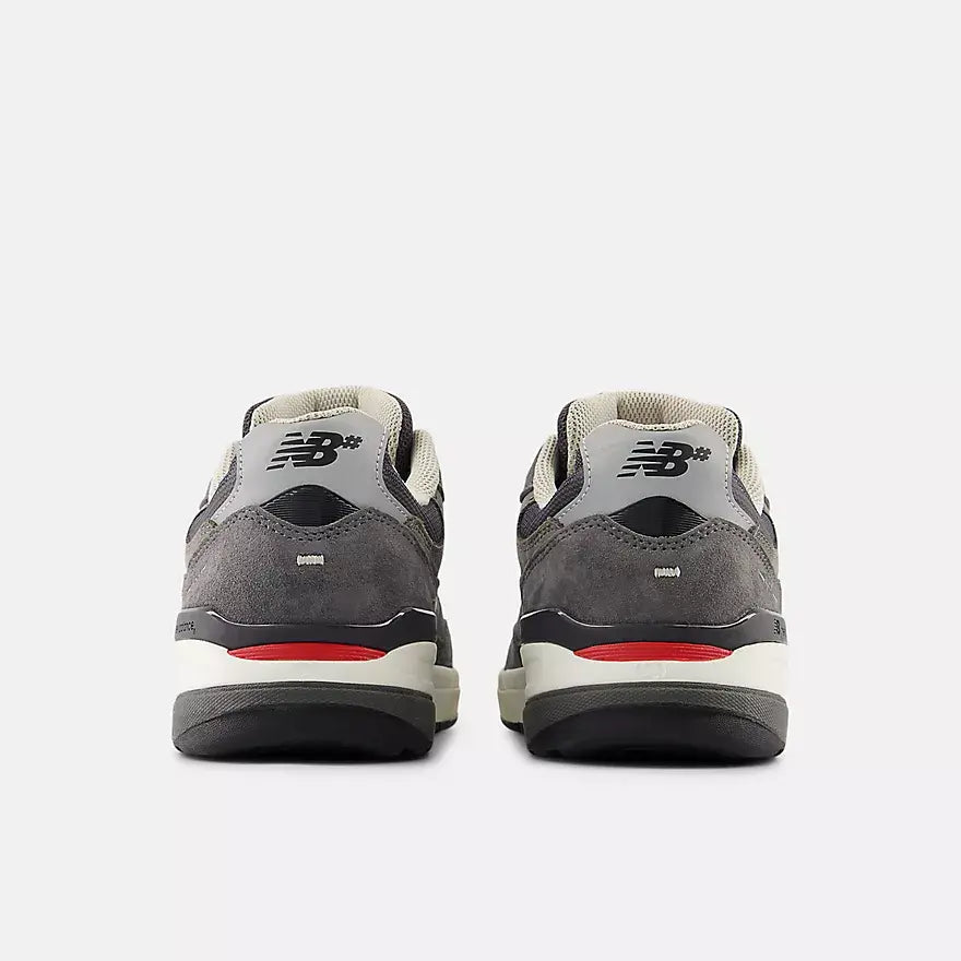 New Balance Andrew Reynolds 933 Men&