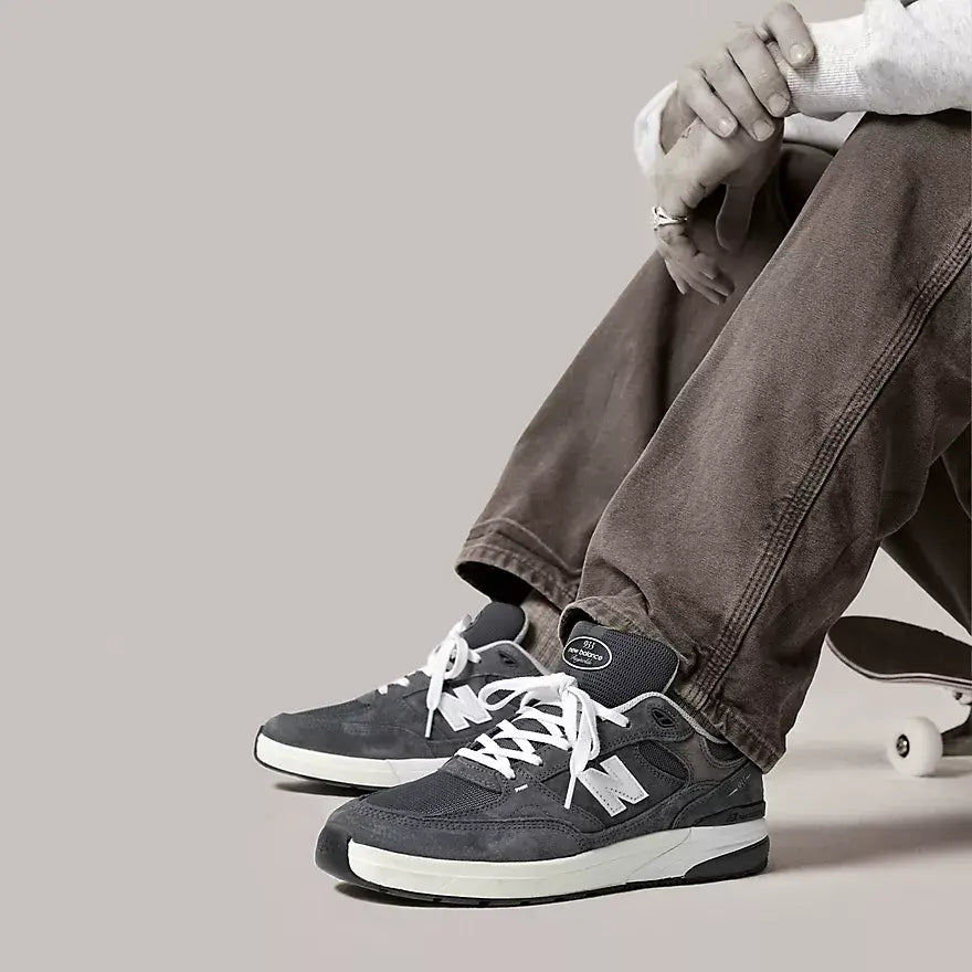 New Balance Andrew Reynolds 933 Men&