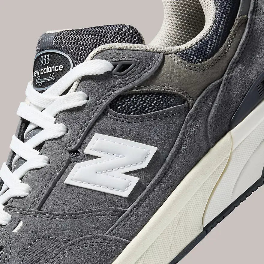 New Balance Andrew Reynolds 933 Men&