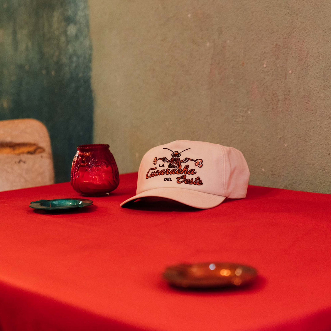 Sendero La Cucaracha Hat (Unisex) | White
