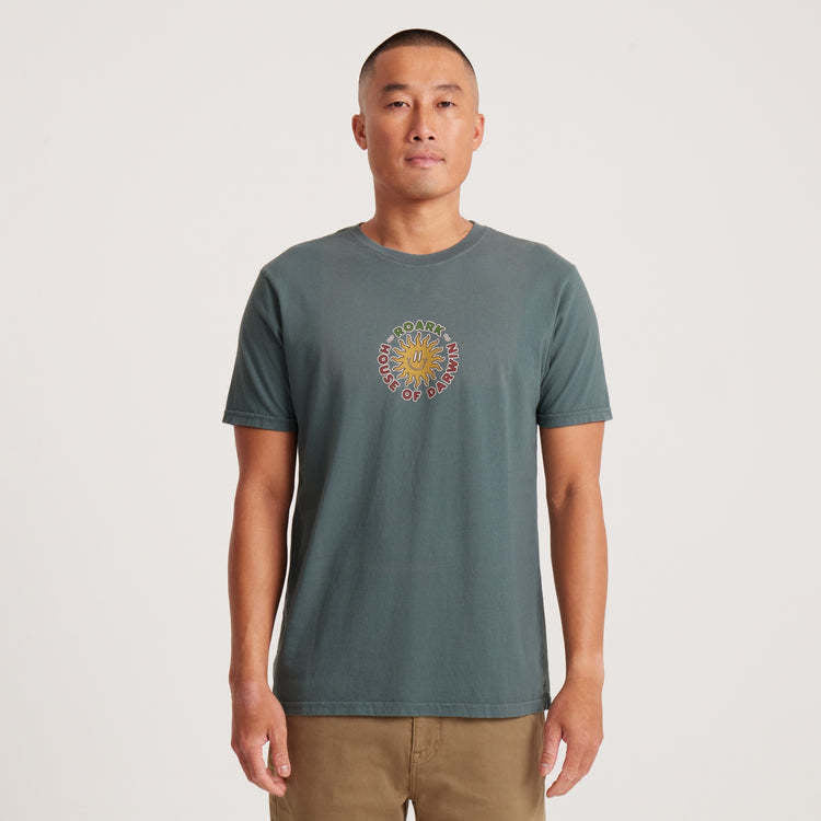 Roark Hod Postcard Tee (Men&