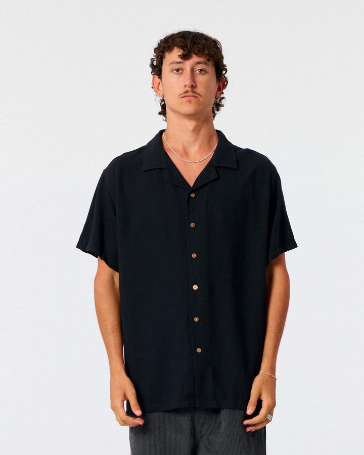 Critical Slide Ernie Resort Shirt (Men&