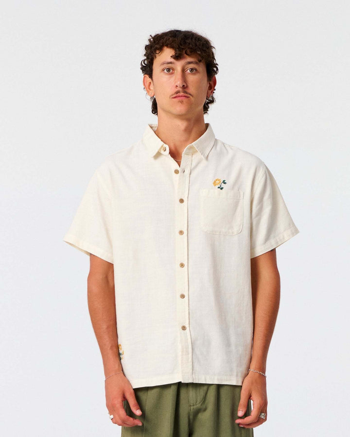 Critical Slide Peace Flower Embroidered Short Sleeve Shirt (Men&
