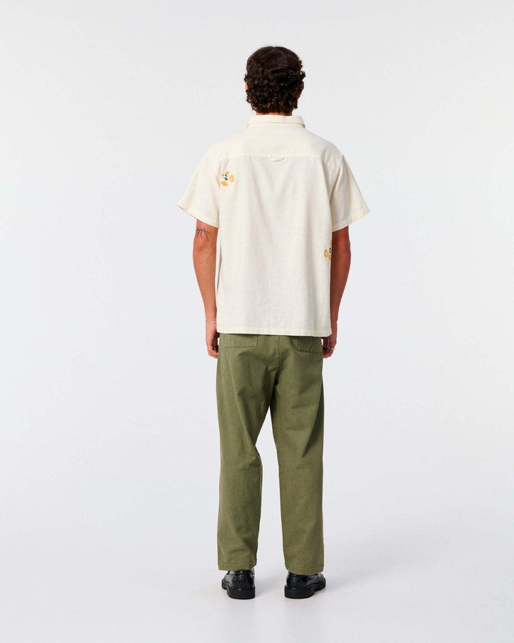 Critical Slide Peace Flower Embroidered Short Sleeve Shirt (Men&