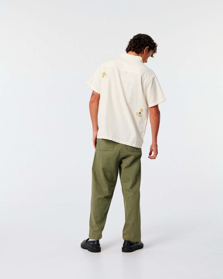 Critical Slide Peace Flower Embroidered Short Sleeve Shirt (Men&