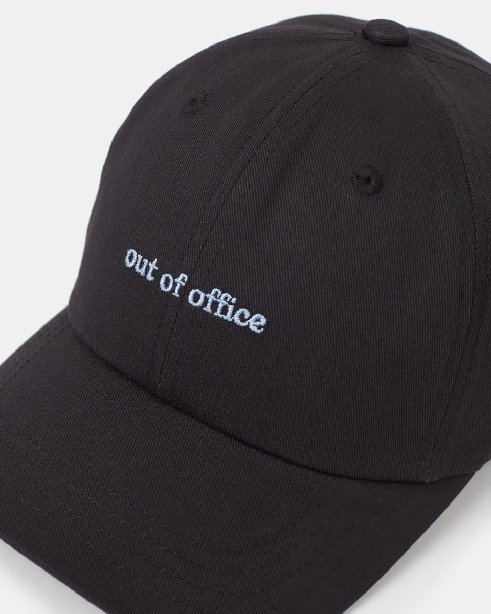 Tentree Slogan Peak Hat (Unisex) | Meteorite Black/Out of Office