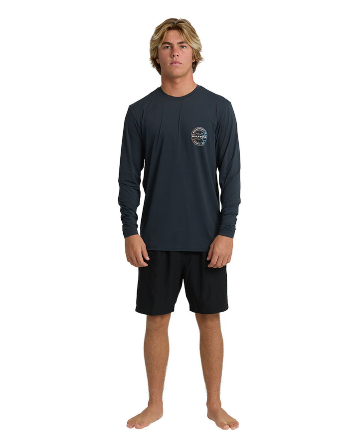 Billabong Hollow Loose-Fit Long-Sleeve Surf Tee (Men&