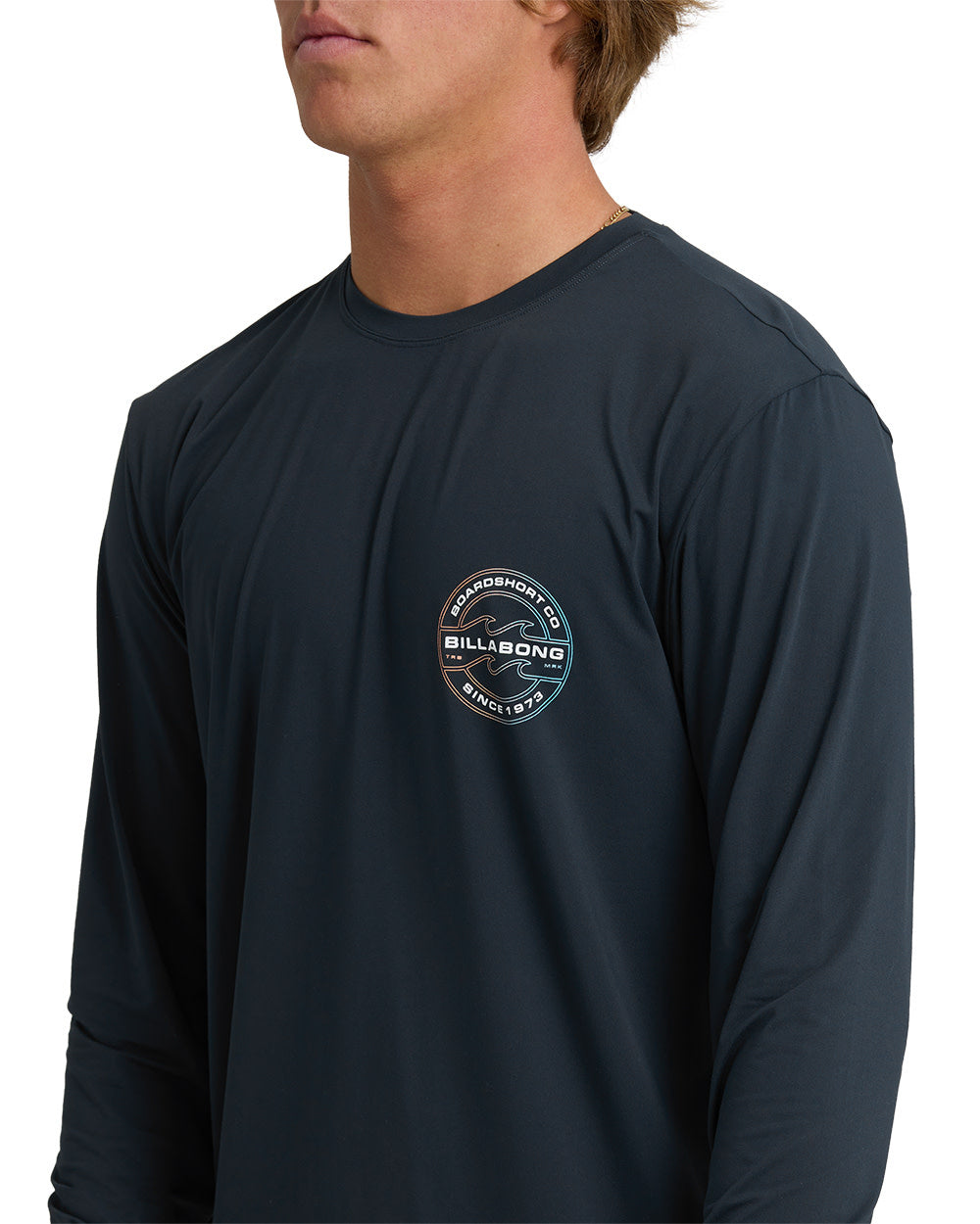 Billabong Hollow Loose-Fit Long-Sleeve Surf Tee (Men&