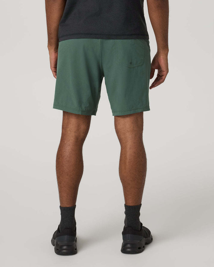 Vuori Kore Short Lined 7" (Mens) | Agate Green Tonal