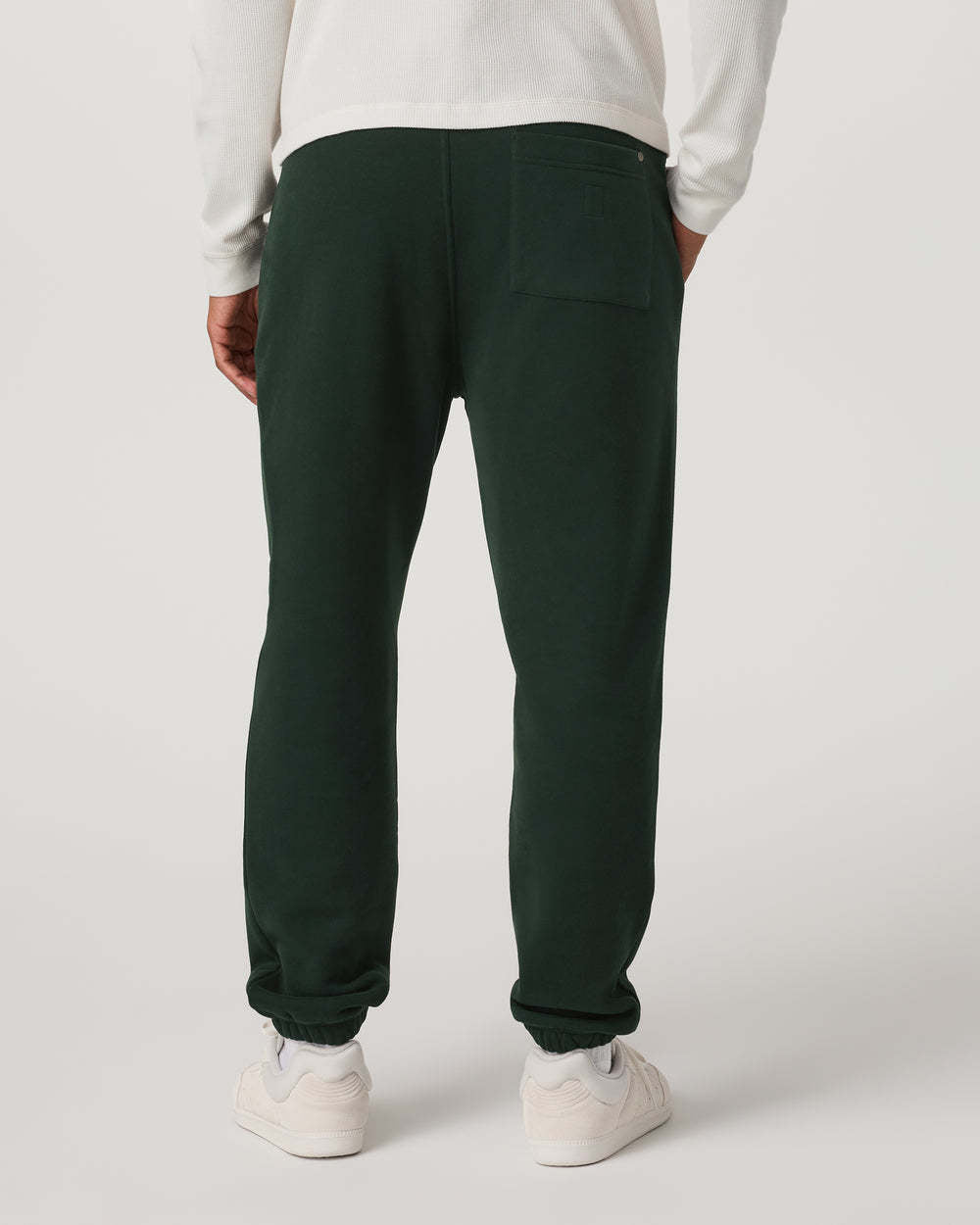 Vuori Seaside Sweatpant Relaxed 30" (Mens) | Evergreen