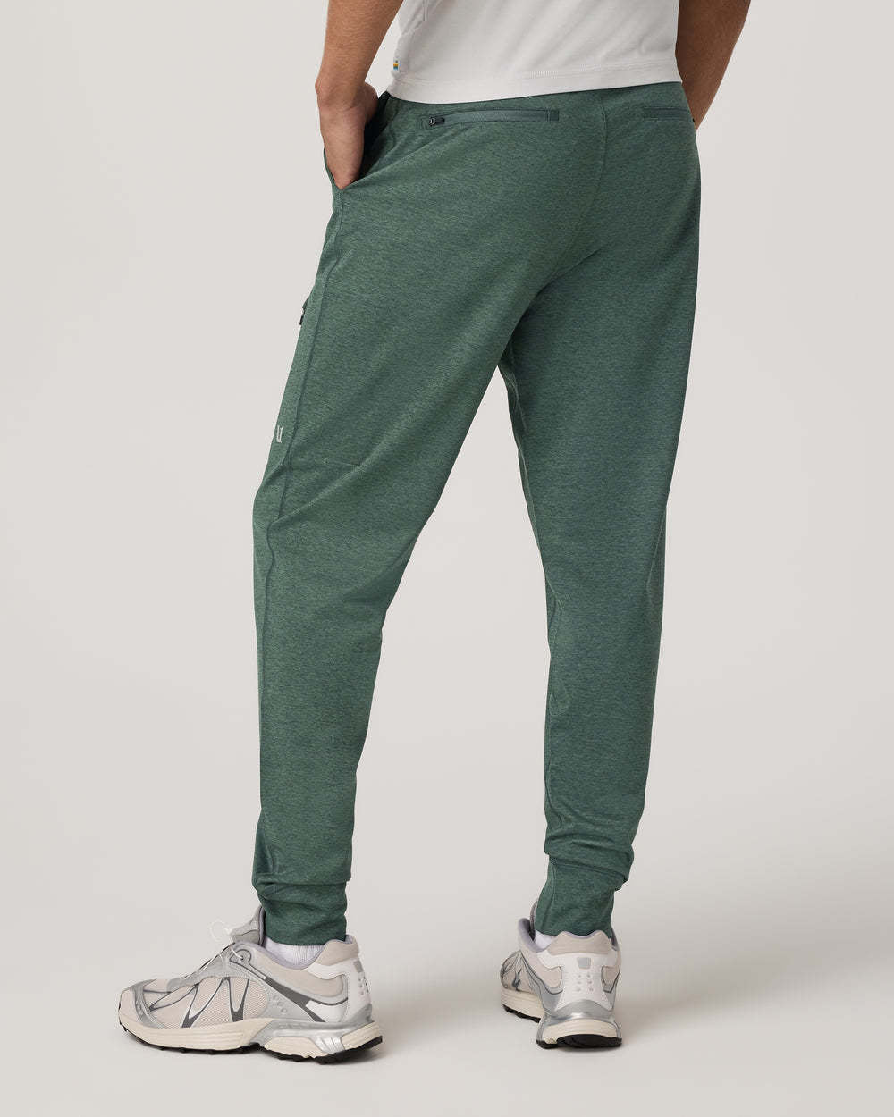 Vuori Sunday Performance Jogger 28" (Mens) | Agate Green Heather