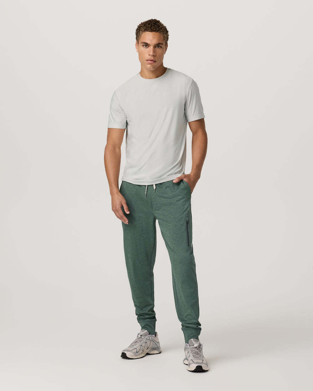 Vuori Sunday Performance Jogger 28" (Mens) | Agate Green Heather